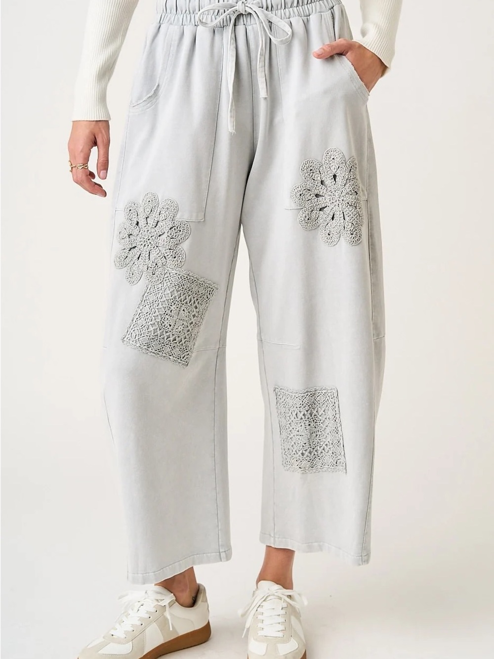 Mittoshop Light Gray Crochet joggers